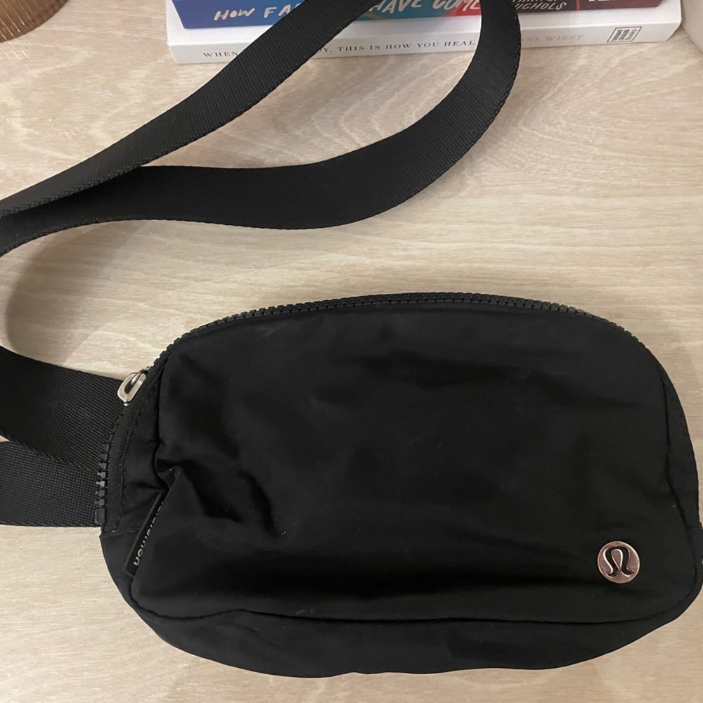 Lululemon Everywhere BeltBag